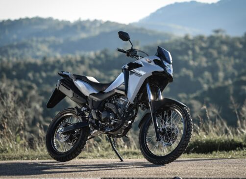 MN foto C Honda XRE300 Sahara linha 2027
