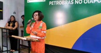 Magda Chambriard, presidente da Petrobras, durante coletiva nesta segunda-feira (17/8) / Reprodução