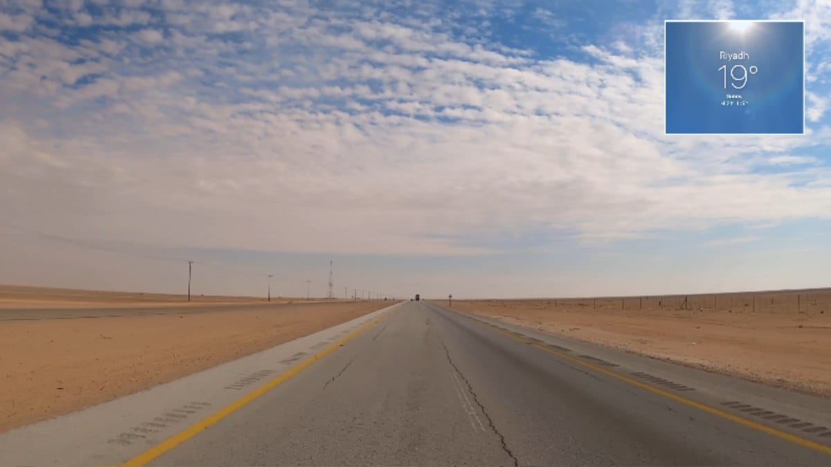 Maior estrada reta do mundo Rodovia 10, na Arábia Saudita (Foto_ Reprodução YouTube_City Vibes)