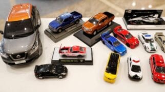 Modelos Nissan em miniatura