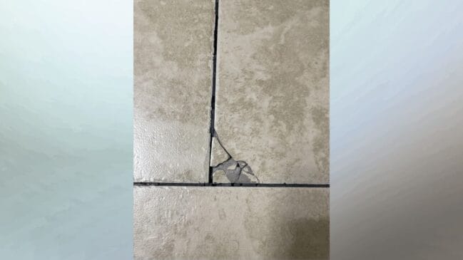 rachadura em pisos e azulejos