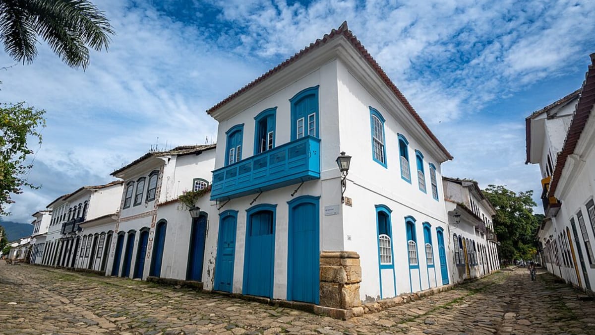 Rota entre Cunha e Paraty passa pela histórica Estrada Real e reúne serra, natureza e patrimônio histórico (Foto: xiquinhosilva/ Wikimedia Commons)