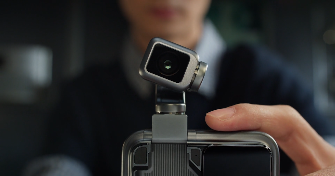 Robot Phone aposta em estabilização mecânica para deixar vídeos mais suaves sem a necessidade de um gimbal externo (Reprodução: Honor)