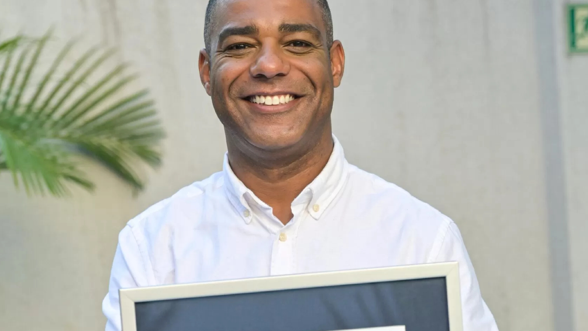 Após uma jornada por 193 países, Robson Jesus recebeu o certificado oficial do Guinness pelo feito histórico (Foto: Robson Jesus)