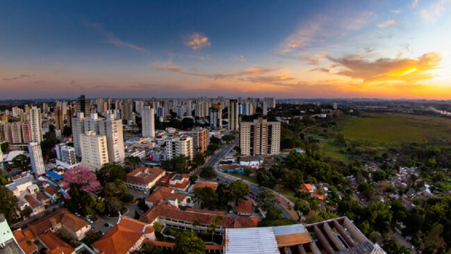 Vista de São José dos Campos, cidade que concentra um dos maiores polos aeroespaciais do Brasil (Foto: Prefeitura de São José dos Campos)