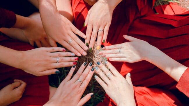 Unhas dos anos 90 (Foto_ Chu Chup Hinh_Pexels)