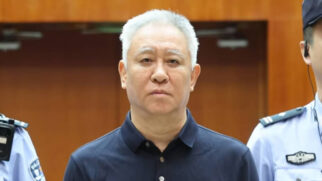 Xu Jiayin, fundador da Evergrande, foi condenado à prisão perpétua na China após a derrocada de seu império imobiliário (Foto: China News Service)
