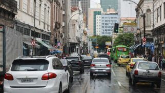 A instalação de propaganda pode exigir uma avaliação da seguradora antes da mudança no uso do automóvel
