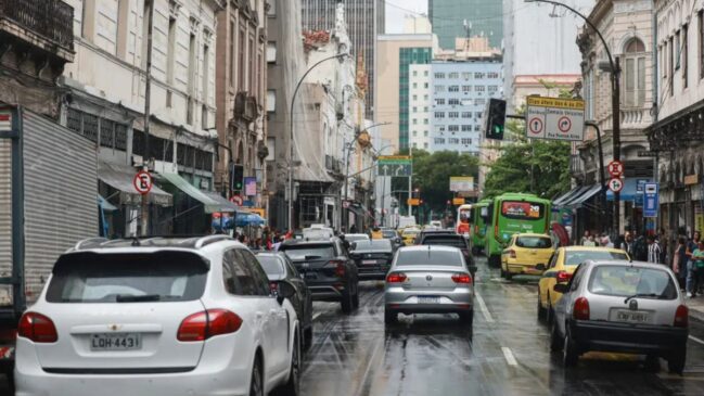 A instalação de propaganda pode exigir uma avaliação da seguradora antes da mudança no uso do automóvel