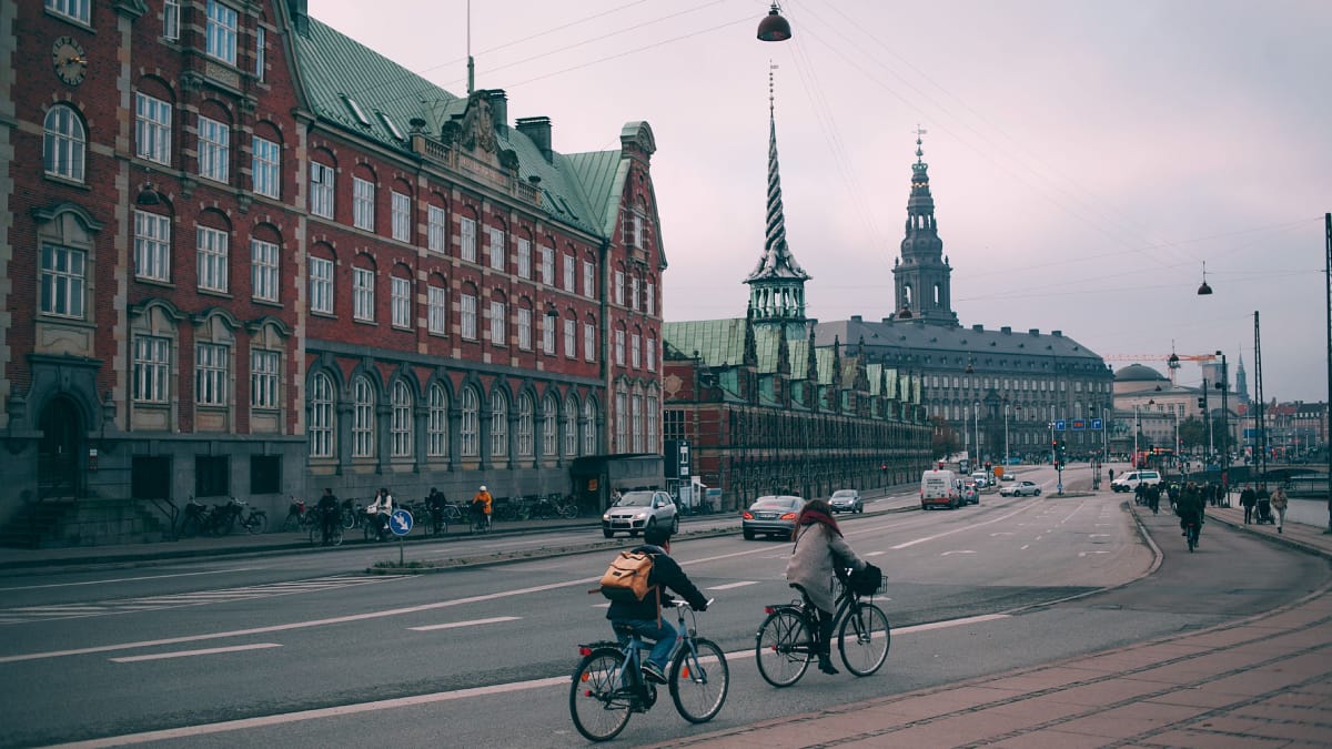 O incentivo ao ciclismo pode ajudar a reduzir a dependência dos carros e tornar os deslocamentos urbanos mais sustentáveis (Foto: Maria Orlova/ Pexels)
