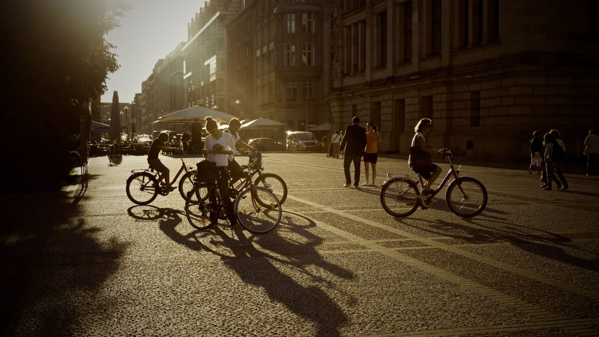 Bicicletas ganham espaço nas cidades que investem em mobilidade sustentável e alternativas ao transporte individual (Foto: Picography/ Pexels)