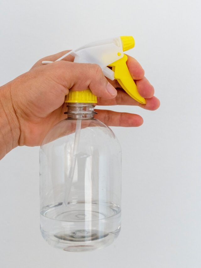 Vinagre na máquina de lavar: por que fabricantes divergem sobre colocar o produto diretamente no tambor?