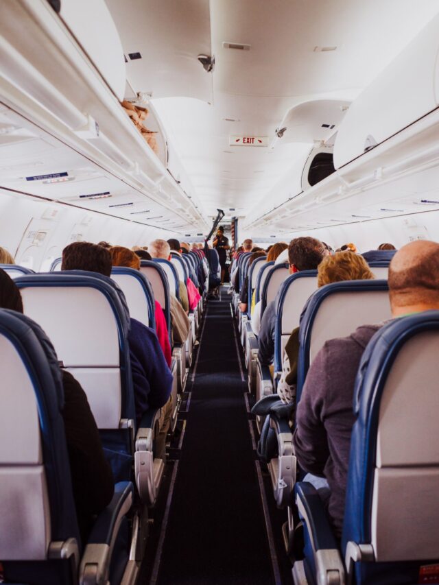 Entenda por que a turbulência no avião ocorre e o “lugar secreto” onde ela quase não é sentida