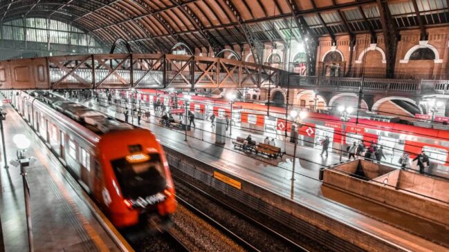 Cadastro, orientação profissional e informações sobre cursos estarão disponíveis durante a ação nas estações.