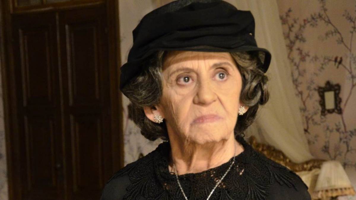 Atriz estreou na televisão em 1952, na TV Tupi, com a novela 'Tribunal do Coração'.