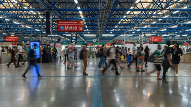 Artesp disponibilizou 195 ônibus para atender passageiros durante a interrupção parcial da circulação dos trens