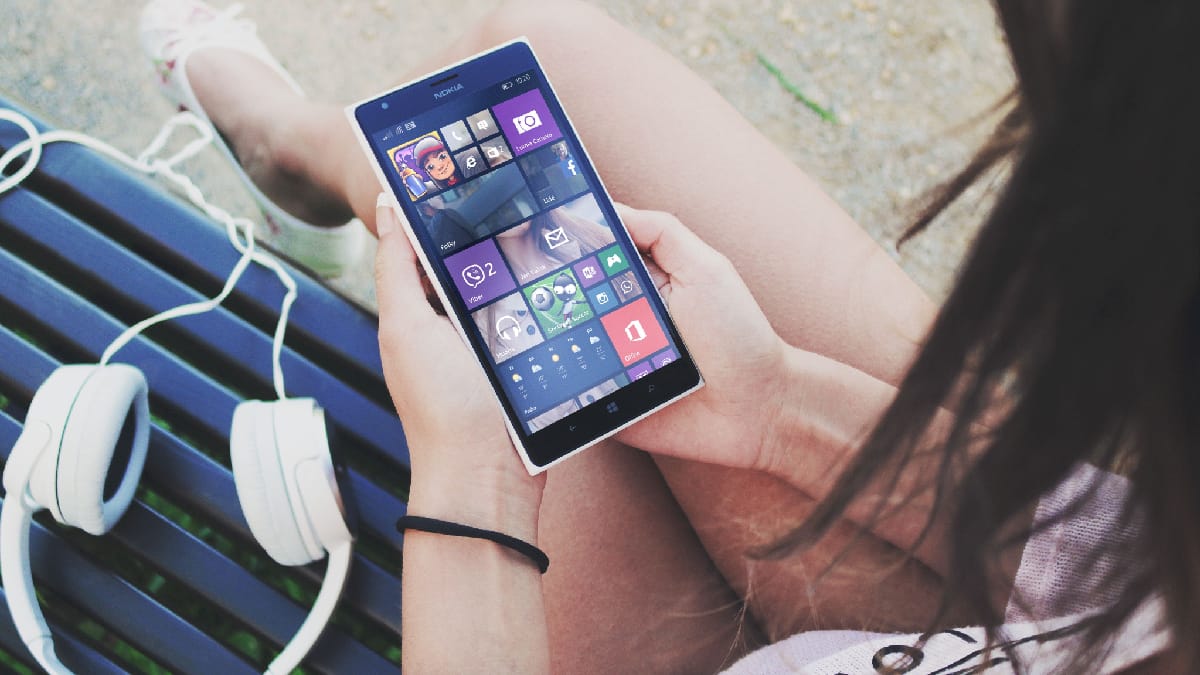 Com bateria de longa duração, Nokia 300 Charge pode servir como celular reserva em situações de emergência (Foto: JÉSHOOTS/ Pexels)