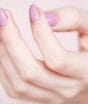Esmalte nude rosado é tendência: 8 opções sofisticadas para modernizar a sua manicure clássica