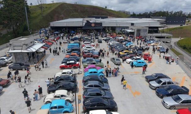 4ª edição do Encontro de Carros Antigos acontece neste domingo /Divulgação