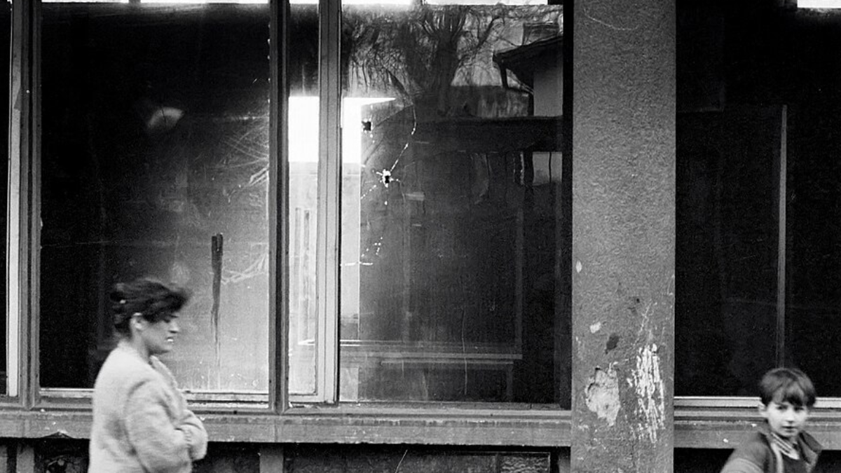 O chamado “Safári de Sarajevo” é a denúncia de que estrangeiros ricos pagavam para chegar a posições sérvio-bósnias e atirar em moradores da cidade por diversão. A existência desse esquema ainda não foi comprovada judicialmente (Foto: Christian Maréchal / Wikimedia Commons / Imagem Ilustrativa)