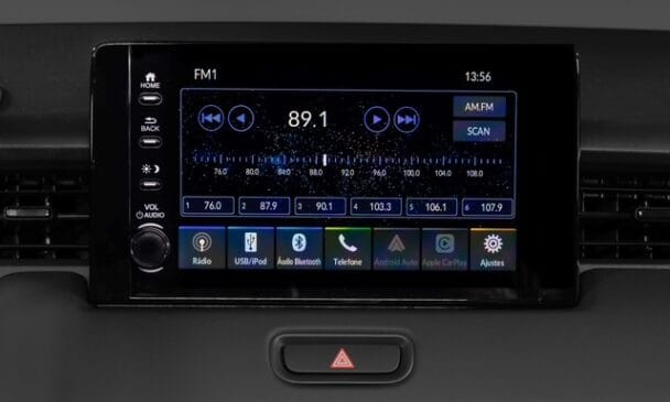O HR-V Touring é equipado com motor 1.5 VTEC turbo flex de até 177 cavalos de potência e 24,5 kgfm de torque, associado ao câmbio tipo CVT com 7 marchas simuladas, com “paddles shifters” no volante para trocas sequenciais / Divulgação