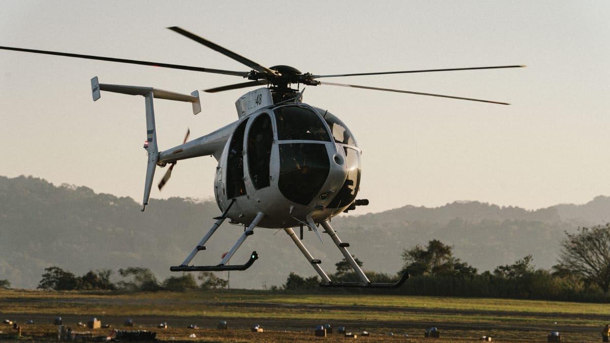 Até que ponto um helicóptero consegue voar na chuva? A intensidade da precipitação e os riscos de tempestades são fatores decisivos (Foto: Edu Raw/ Pexels)