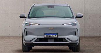 O EX5 tem motor 100% elétrico com 218 cavalos de potência e 32,6 kgfm de torque, com autonomia de até 413 quilômetros de acordo com o Inmetro – Pré-título: Nova versão de bordo / Divulgação