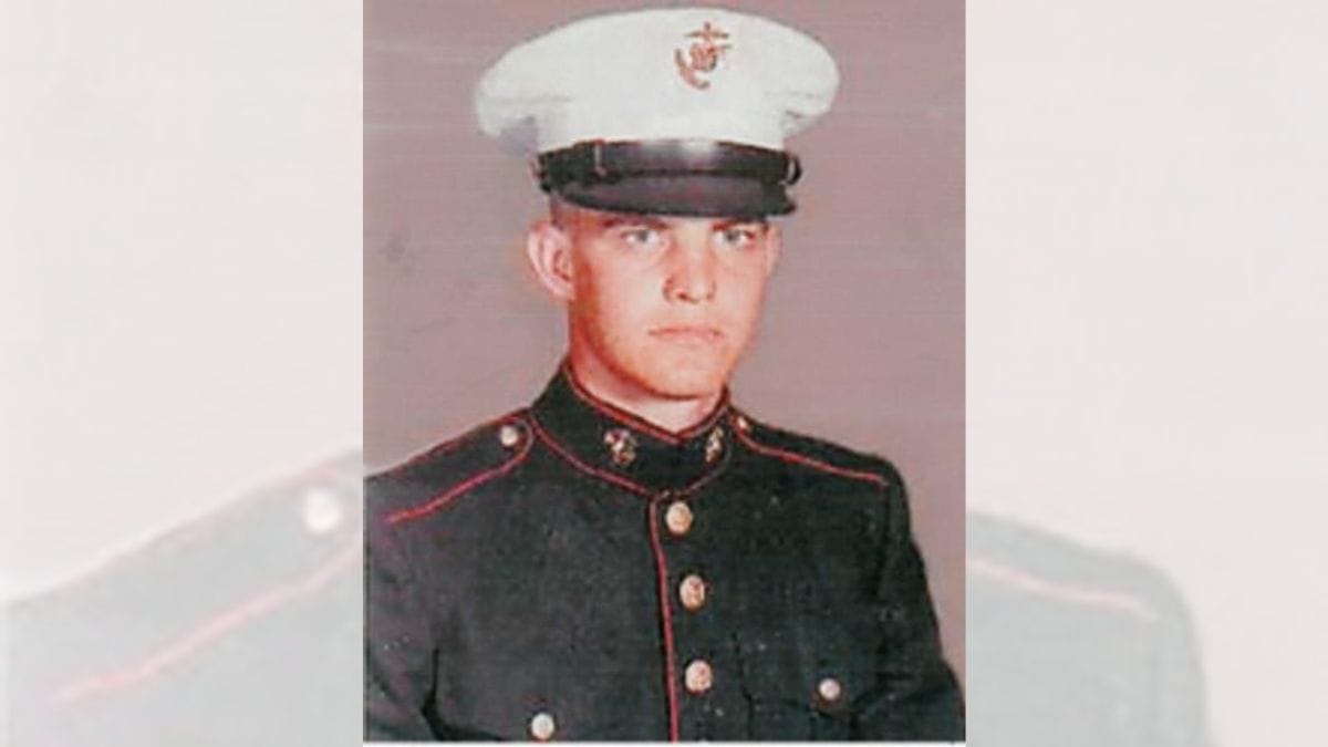 Homem que soluçou por 68 anos (Foto: Divulgação/Vietnam Veterans Memorial Fund)