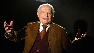 Festival terá uma homenagem a Othon Bastos, de 93 anos. O ator encerra a primeira edição com duas apresentações especiais de "Não me Entrego, Não!", marcando o fim da programação. Foto: Beti Niemeyer