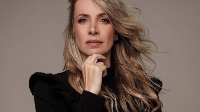 Para Samantha Szczerb, uma produção de moda começa muito antes da escolha de uma roupa. Foto: Priscila Nicheli