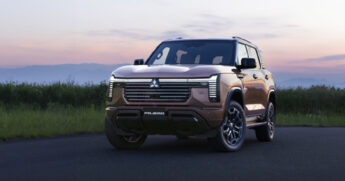 O novo Pajero é equipado com motor 2.4 turbodiesel de 49 kgfm de torque associado à nova transmissão automática de 8 marchas. A Mitsubishi não informou sobre a potência / Divulgação