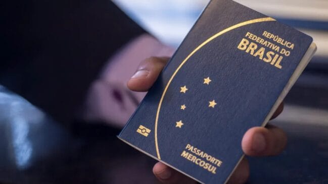 Passaporte (Foto_ Marcelo Camargo_Agência Brasil)