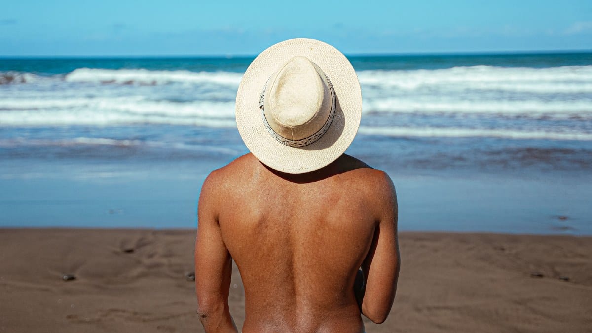 Praia de nudismo (Foto_ Vincent B_Pexels)