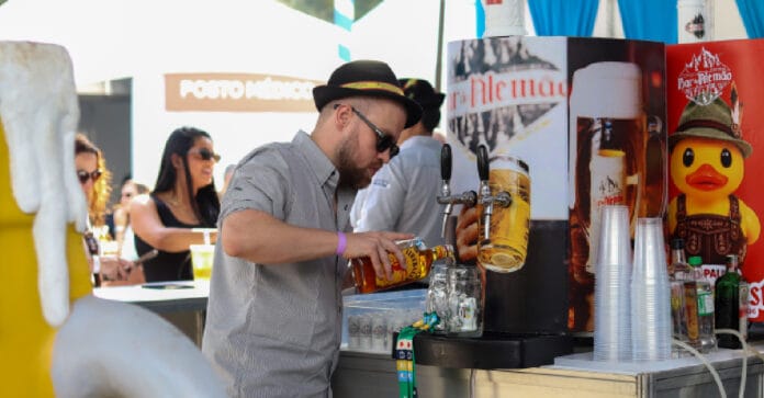 São Paulo Oktober Fest disponibiliza atendimento específico próximo à entrada para facilitar a liberação dos créditos e garantir mais agilidade aos visitantes / Divulgação