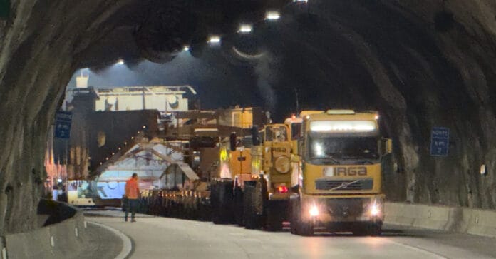 Transformador de 138 metros de extensão será levado ao Porto de São Sebastião / Divulgação
