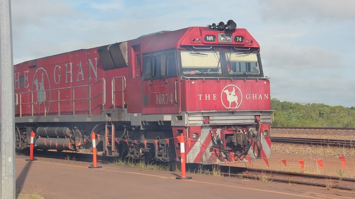 Expedição Ghan transforma a travessia do deserto australiano em uma experiência turística de quatro dias (Foto: Tips For Travellers/ Wikimedia Commons)