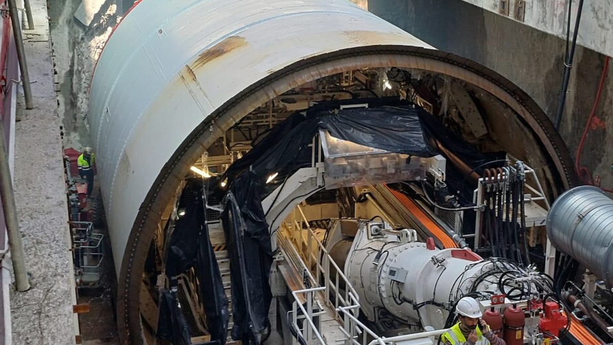 Máquinas do tipo TBM são projetadas sob medida para enfrentar as características geológicas de cada grande obra subterrânea (Foto: Monotensión/ Wikimedia Commons)