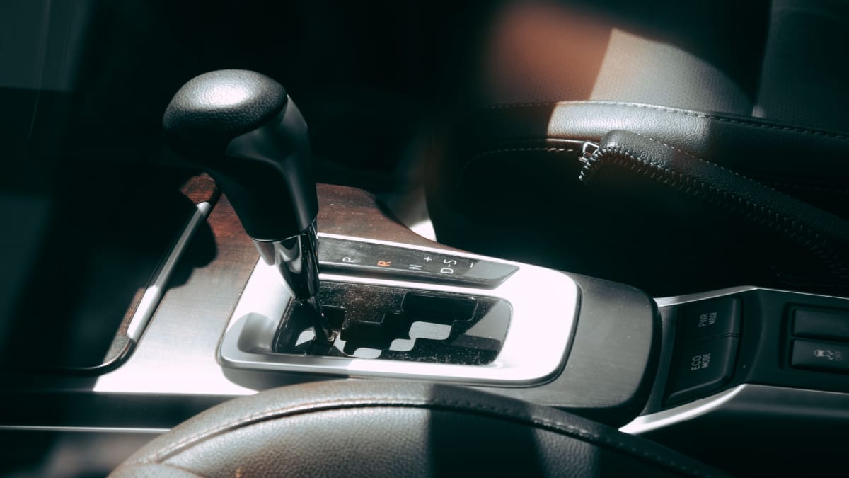 Manutenção preventiva do câmbio automático pode ajudar a evitar problemas e despesas inesperadas (Foto: OFFPAD PRODUCTIONS/ Pexels)