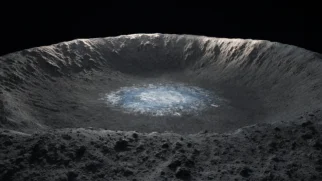 Imagem 16:9 centrada numa cratera polar da Lua, com brilho discreto de gelo no regolito, domos habitacionais e torre d’água no meio do enquadramento, horizonte negro e a Terra ao longe, sem marcas ou textos.