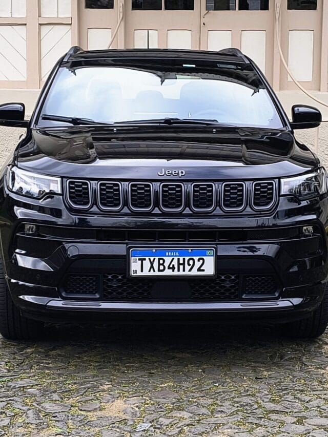 Jeep Compass S é o topo de linha entre as versões do SUV médio com motor T270 turbo