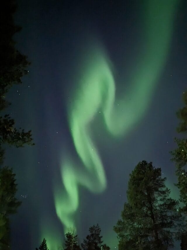Turismo meteorológico: a fascinante caçada por auroras boreais, tempestades impressionantes e fenômenos naturais extremos