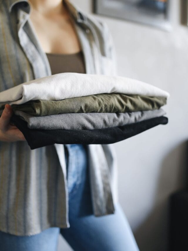 Descubra por que o perfume do amaciante some depois que a roupa é guardada no armário e veja dicas simples para fazer a fragrância durar mais tempo