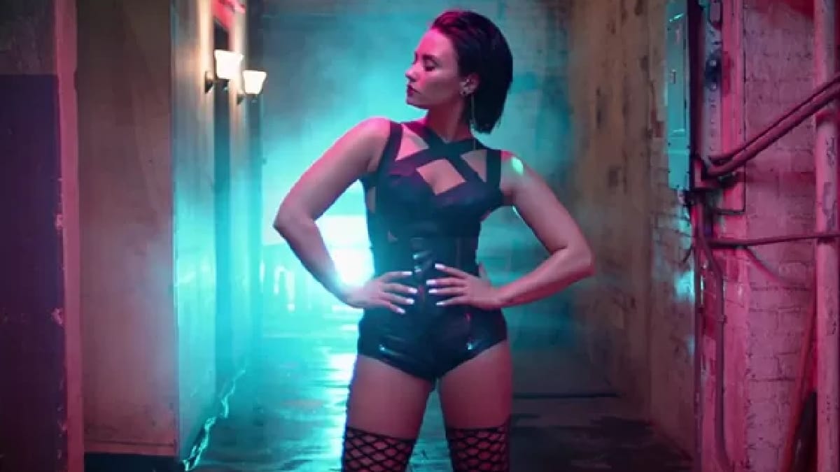Demi Lovato em Cool for the Summer