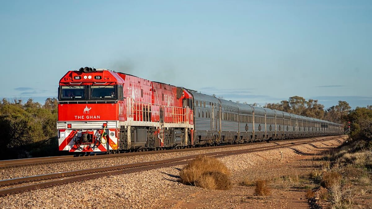 Ghan percorre quase 3 mil quilômetros pelo interior remoto da Austrália durante a Expedição Ghan (Foto: Tomoyn/ Wikimedia Commons)