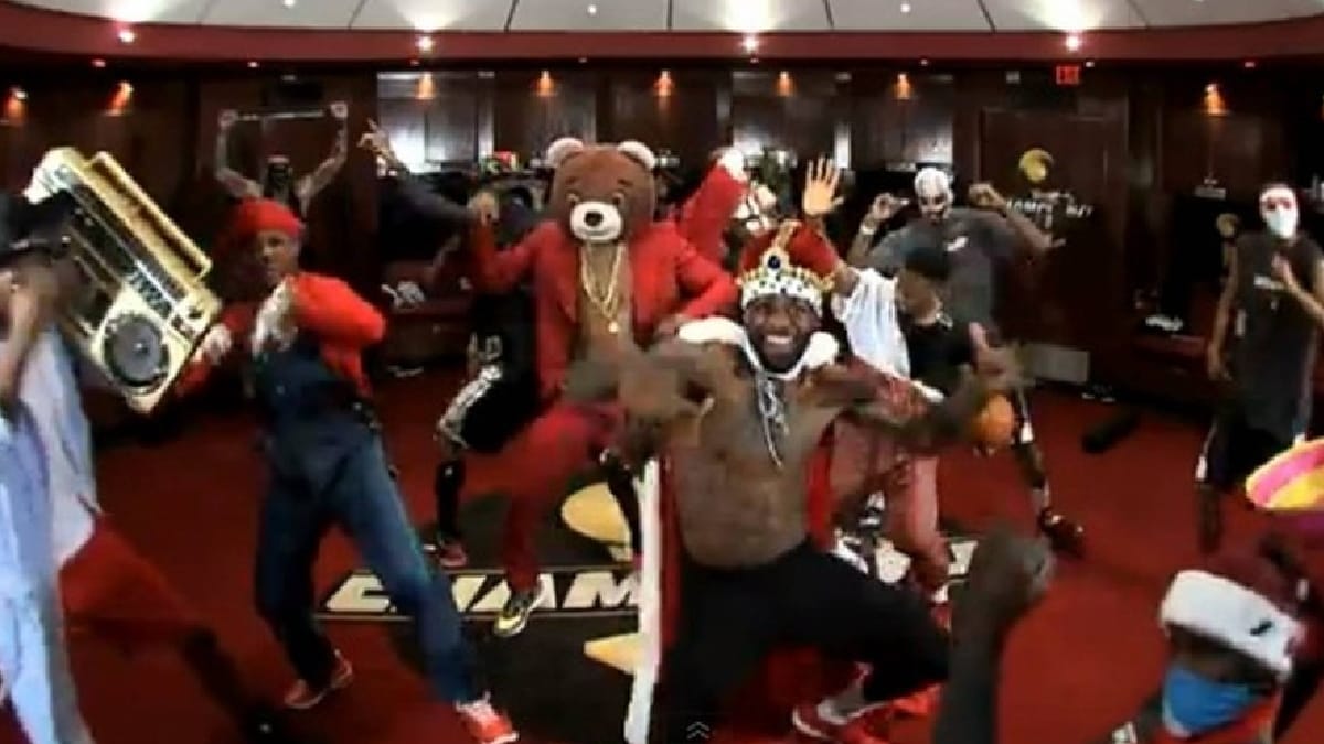 Harlem Shake com LeBron James