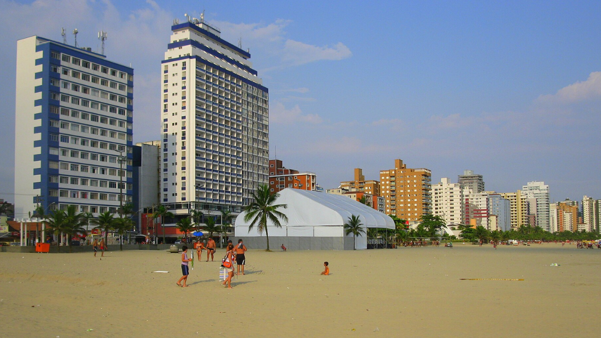 Foi em Praia Grande, no Carnaval de 1982, que Mauro encontrou Silvia por acaso e descobriu que ela era autora de uma das cartas (Foto: enioprado / Wikimedia Commons)