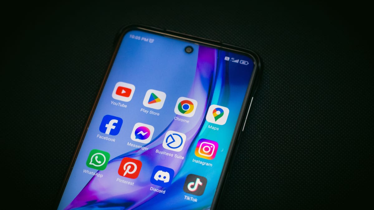 Recurso de proteção da bateria em celulares Samsung permite limitar a carga máxima em modelos compatíveis (Foto: indra projects/ Pexels)