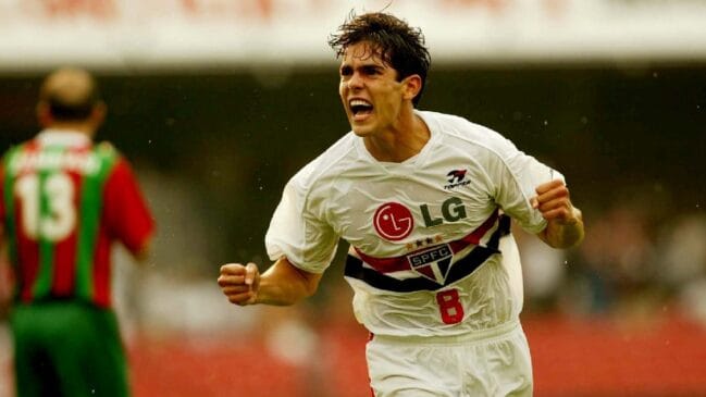 Kaká pelo São Paulo no começo da carreira