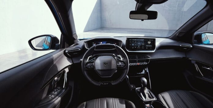 Peugeot 2008 GT MHEV / Divulgação