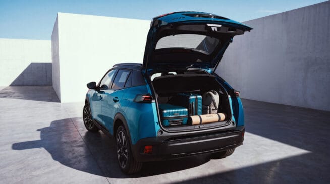 Peugeot 2008 GT MHEV / Divulgação